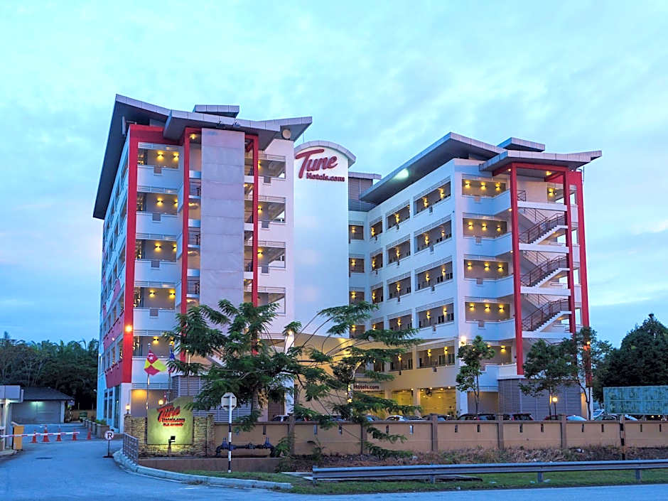 Tune Hotel KLIA Aeropolis (Airport Hotel)