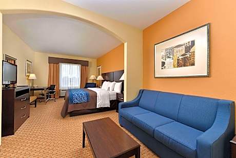 King Suite - Accessible/Non-Smoking