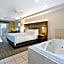 Holiday Inn Express & Suites Petoskey by IHG
