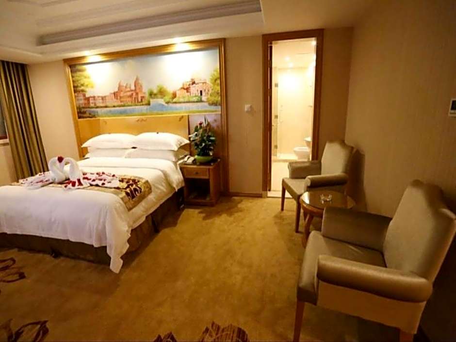 Vienna International Hotel Meizhou Spindle Bridge Branch