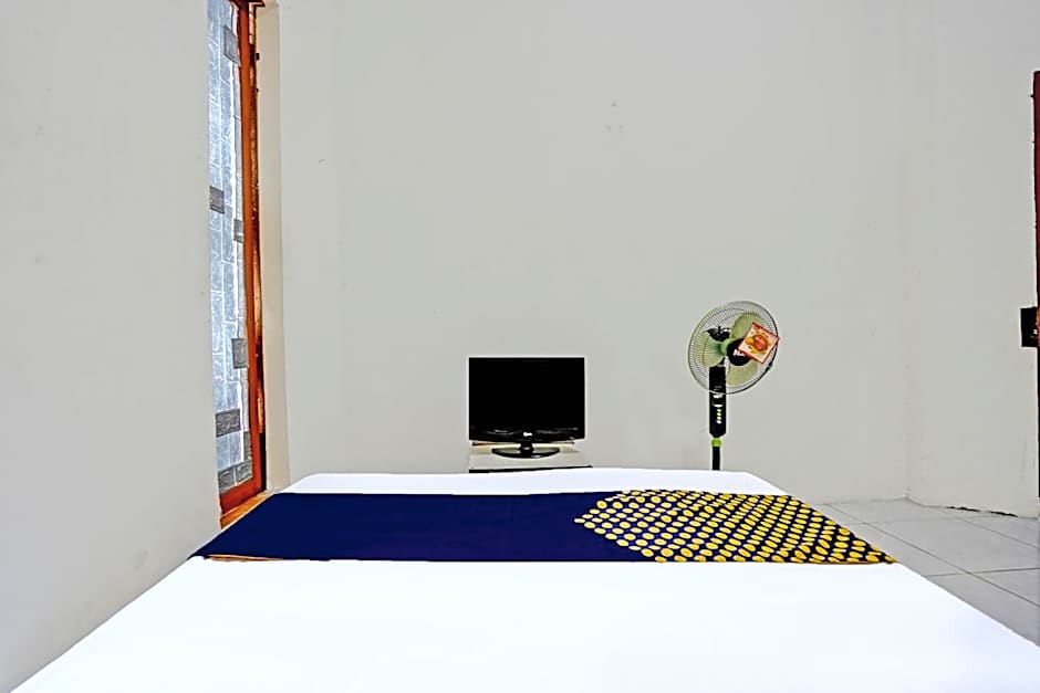 OYO LIFE 92077 Tarlo Guest House 3