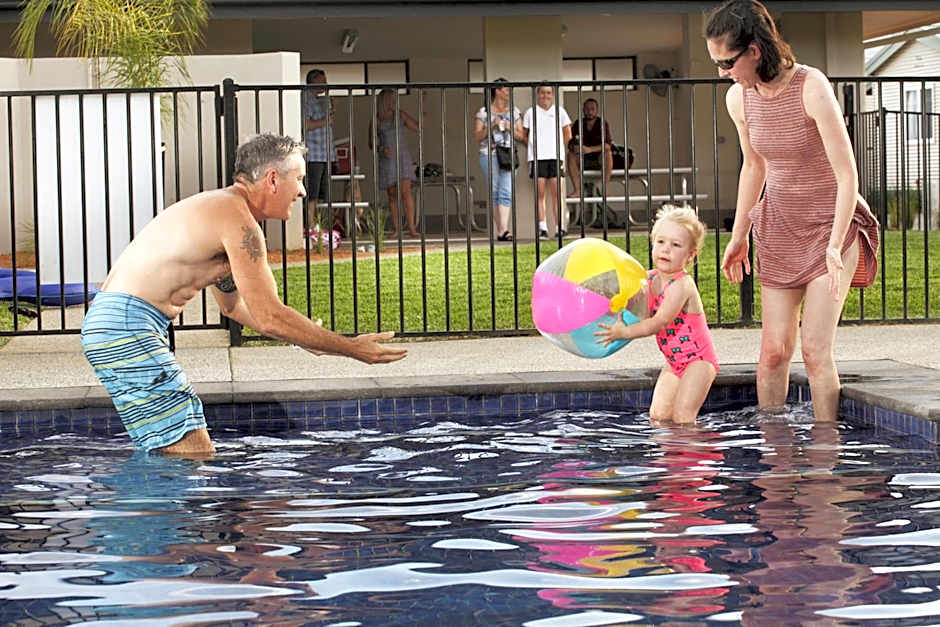 Riverside Cabin Park