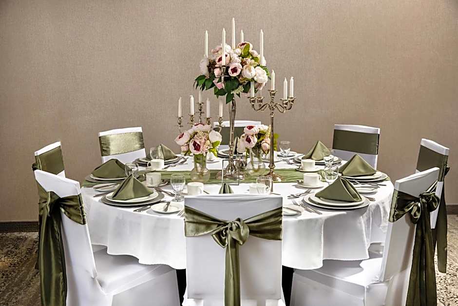 Courtyard by Marriott Edmonton West