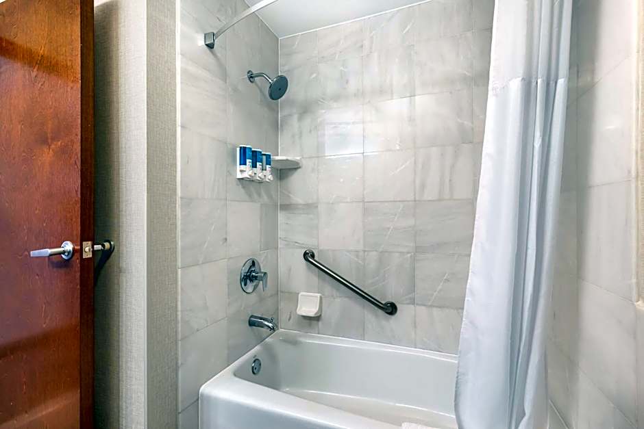 Drury Inn & Suites St. Louis near Forest Park