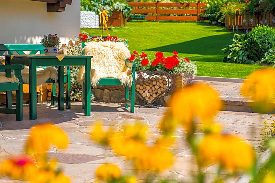 Landhaus & Appartementhaus Haussteiner