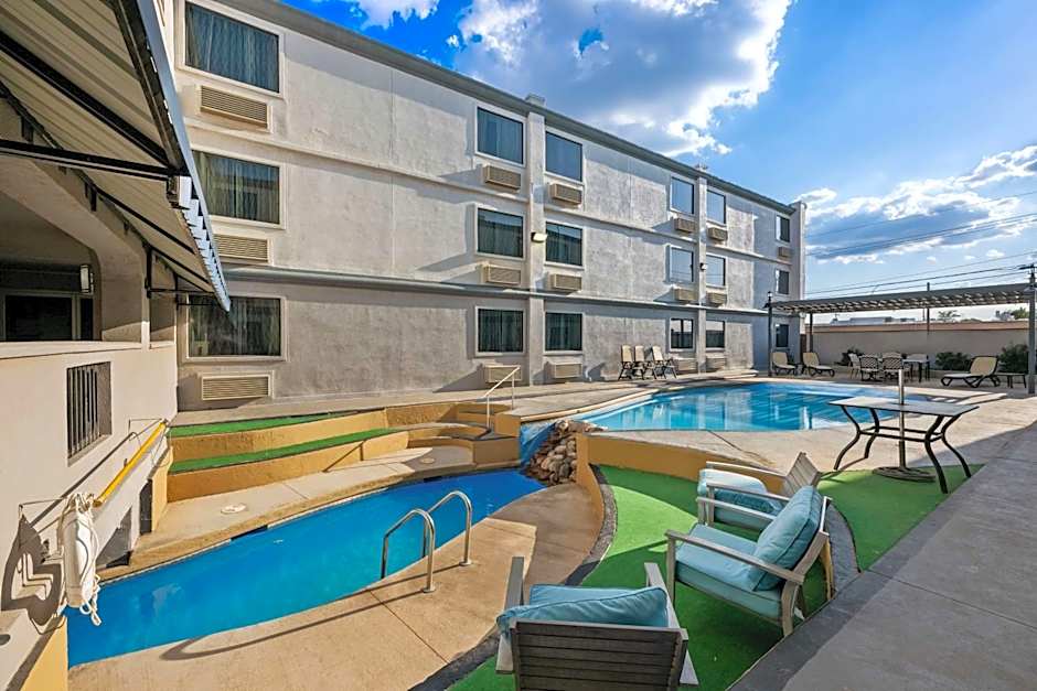 SureStay Plus Hotel by Best Western Lubbock Medical Center