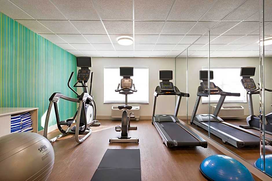 Holiday Inn Express and Suites Sarasota East By IHG