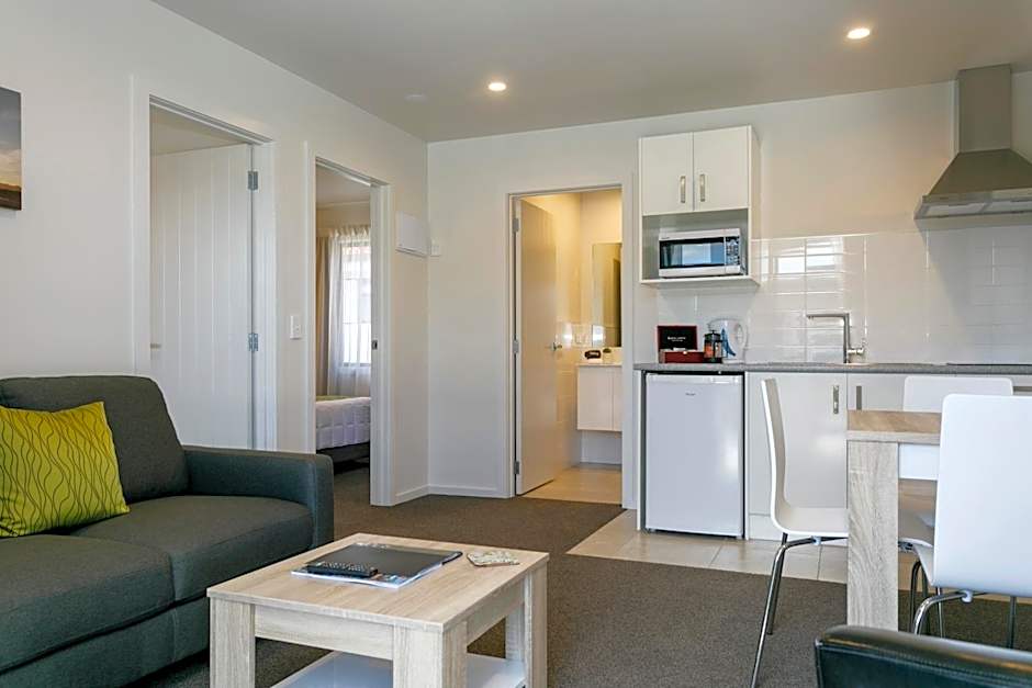 Acacia Lake View Motel