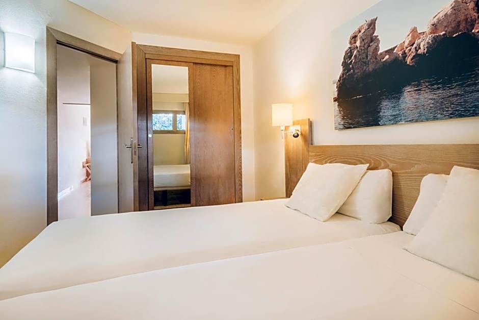 Iberostar Waves Pinos Park