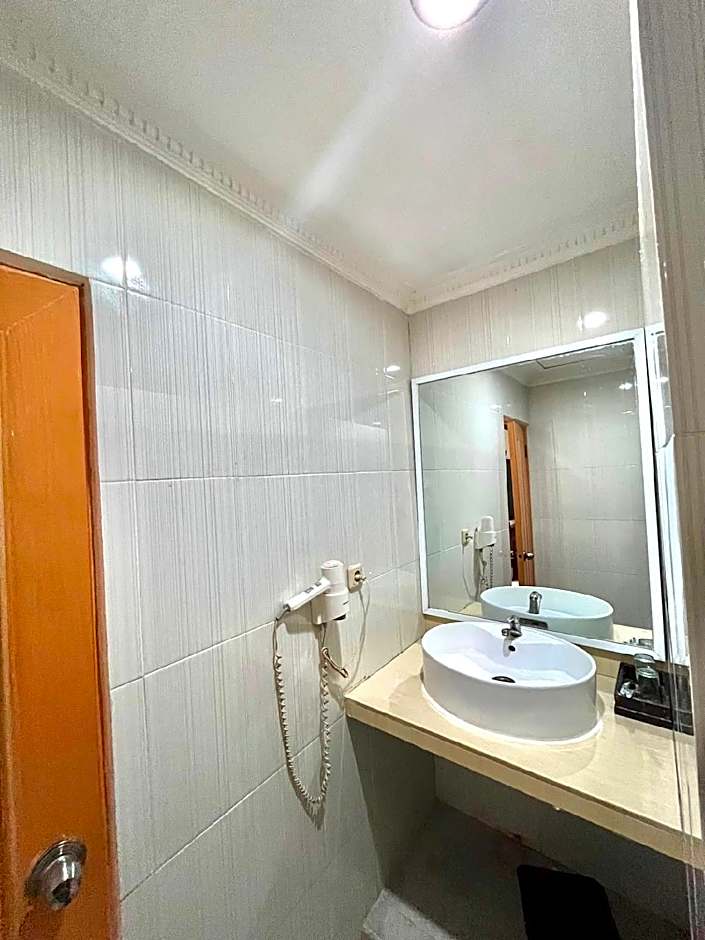 Charaka Hotel