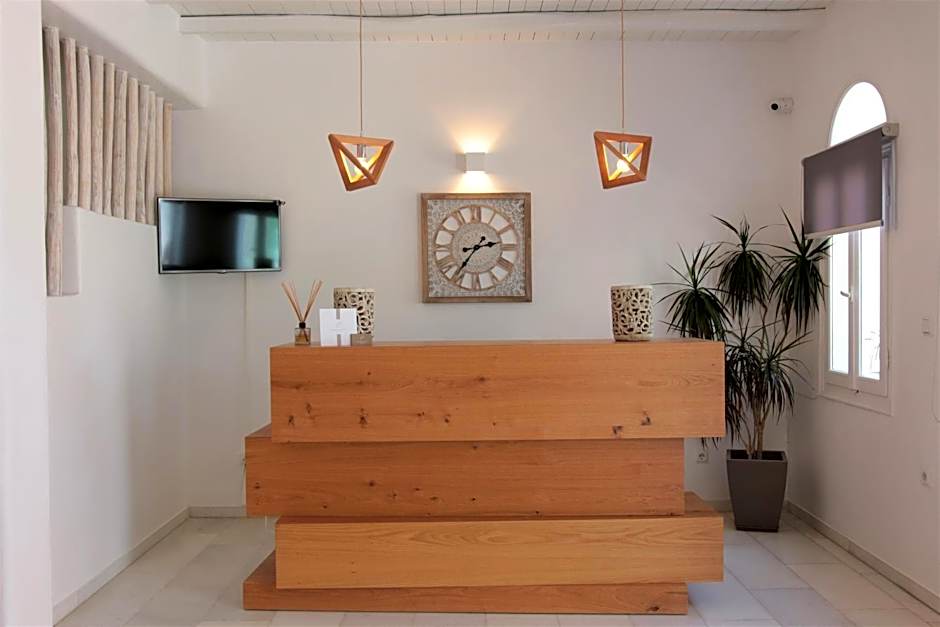 Parian Lithos Residence