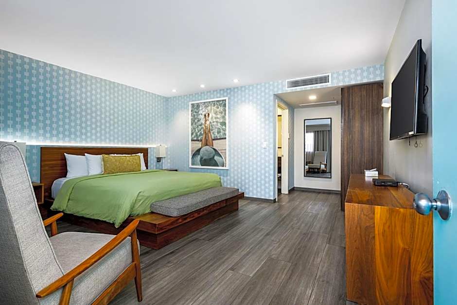 Skylark Hotel