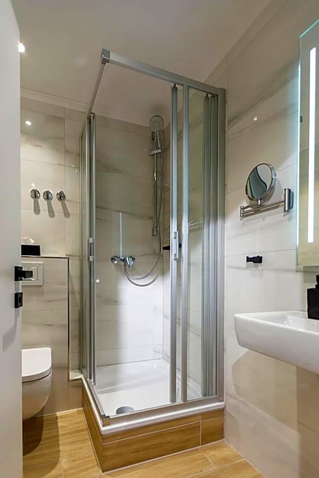 Delphi Hotel & Restaurant