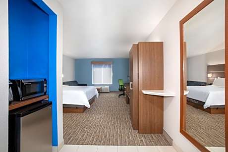 Queen Room with Two Queen Beds