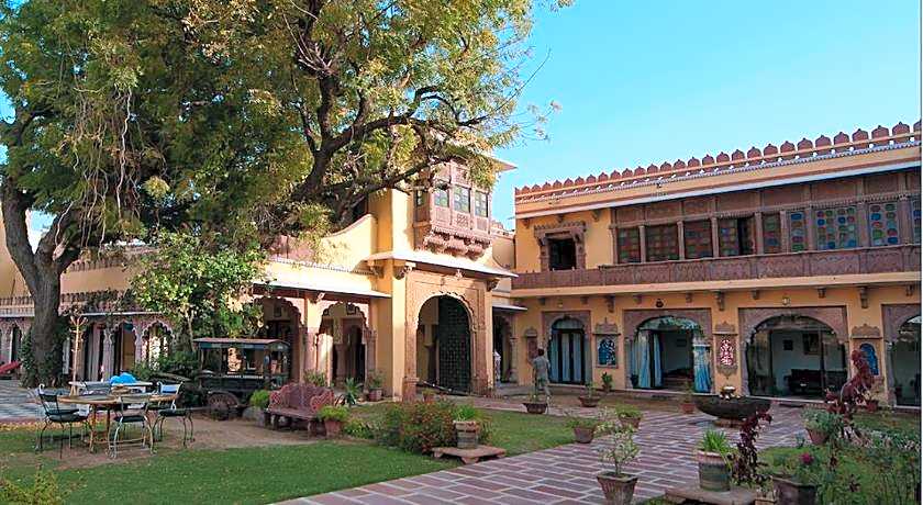 Ravla Bhenswara Hotel