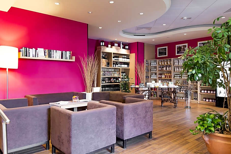 Enjoy 1313AG Hotel Touring