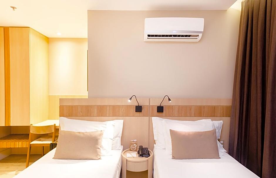 Ritz Copacabana Hotel