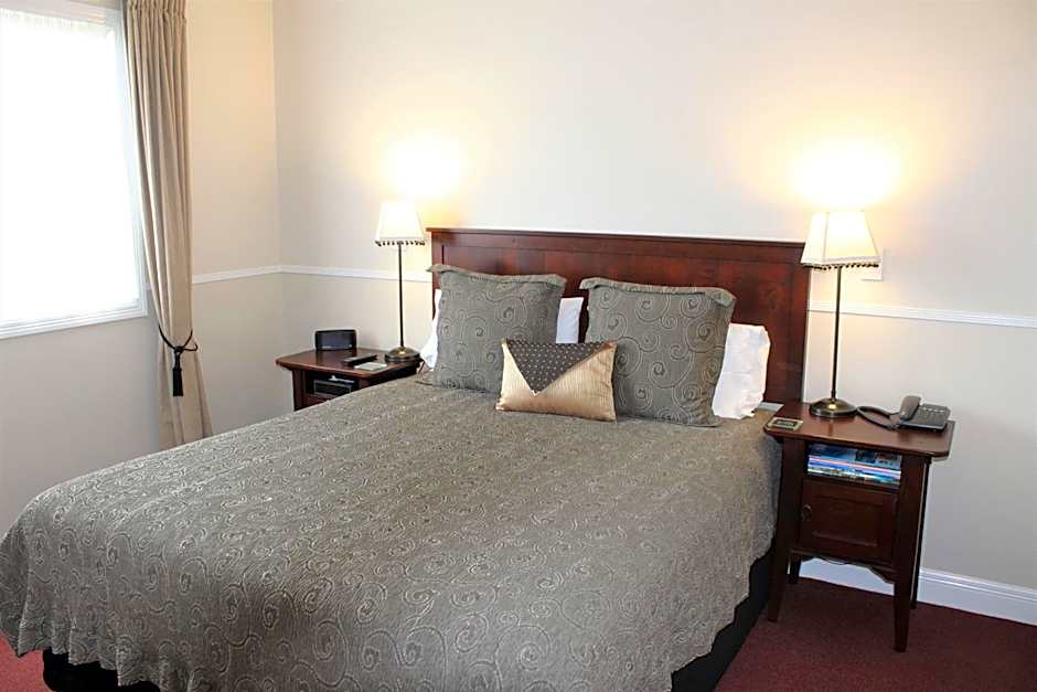 Photo 1 of 7 of 2 Bedroom Suite