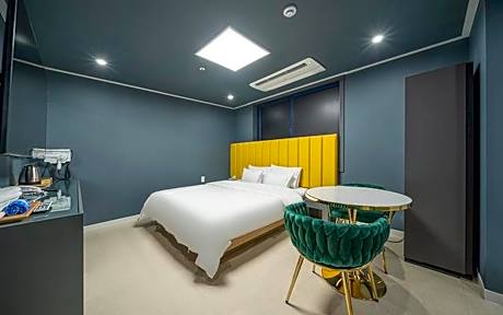 Changwon Palyong-dong Hotel Jeong