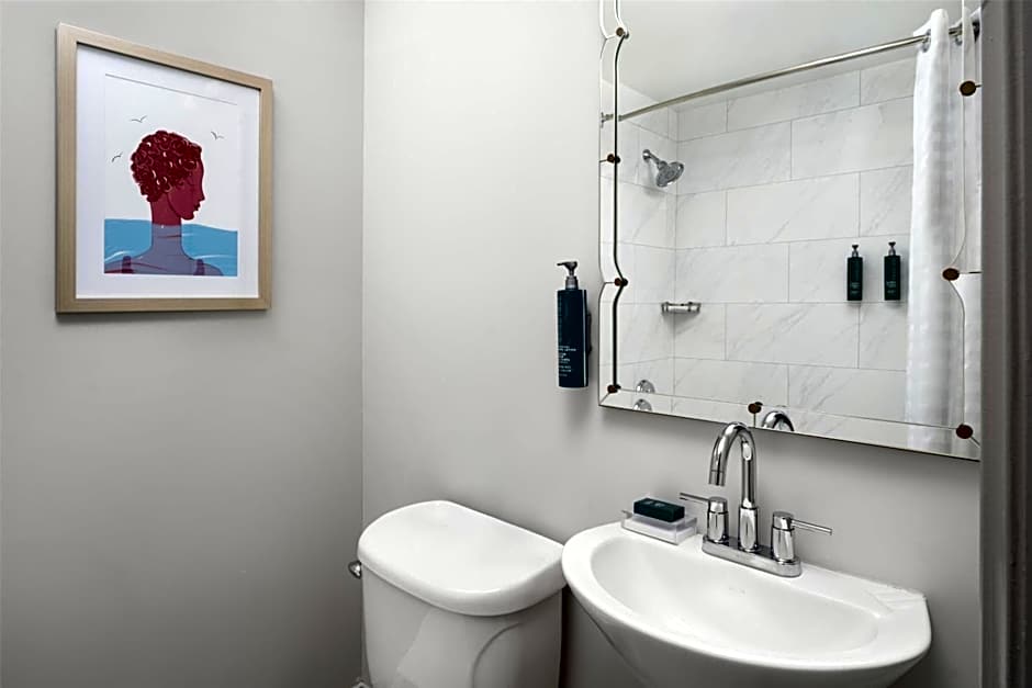 Hilton Orrington / Evanston