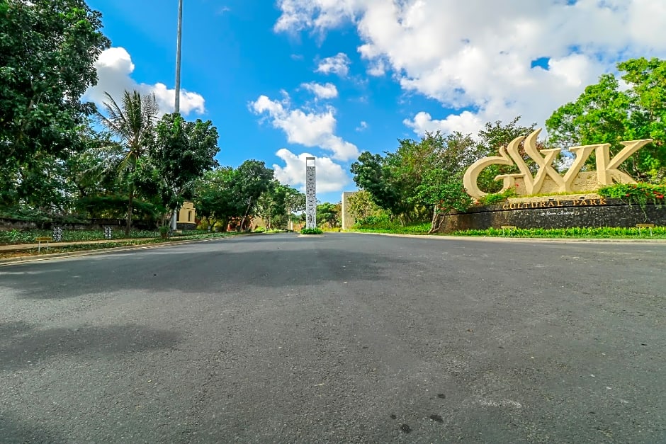 OYO 1200 Kencana Residence
