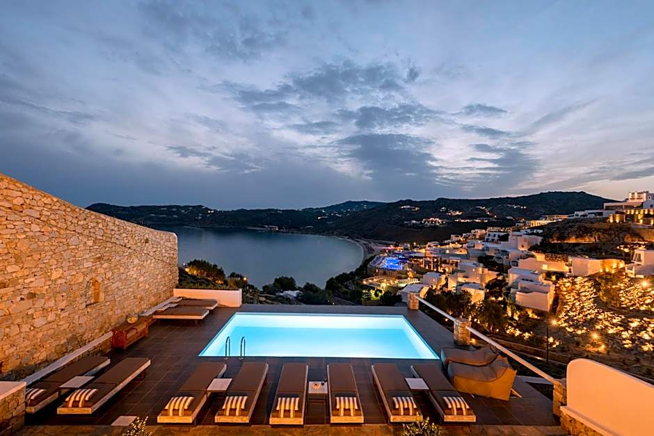 Cova Mykonos Suites