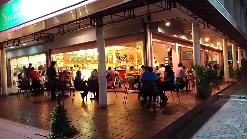 Hotel Strawberry Fields