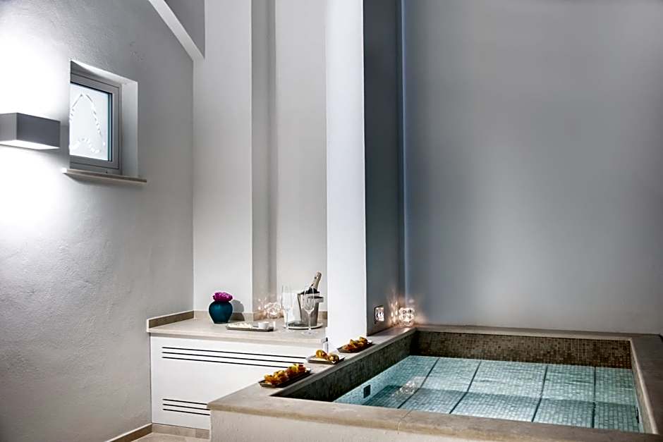 Pazziella Garden & Suites