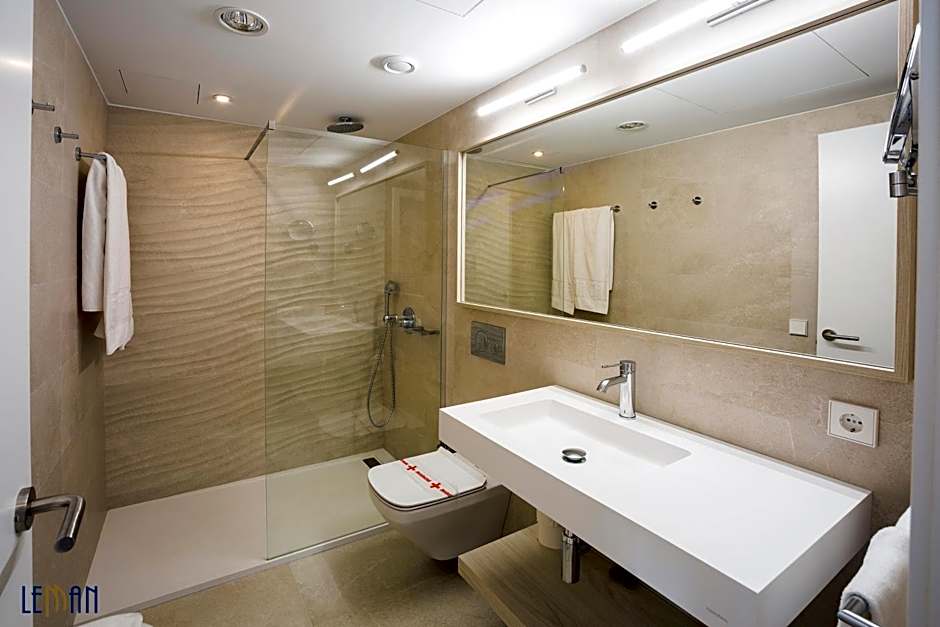 Leman Hotel y Apartamentos