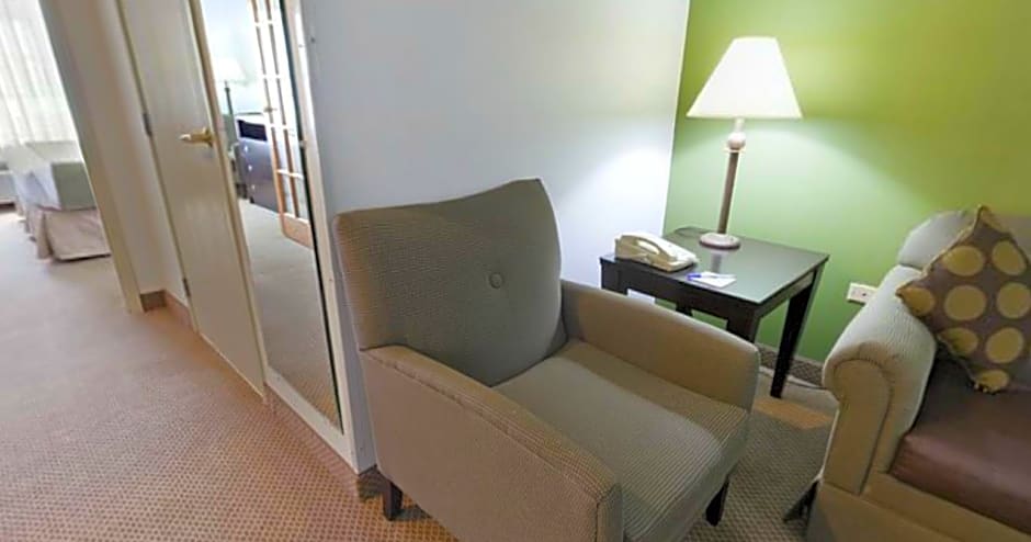 Holiday Inn Express Hotel & Suites Chicago-Deerfield/Lincolnshire