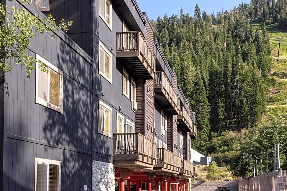 Red Wolf Lodge At Squaw Valley