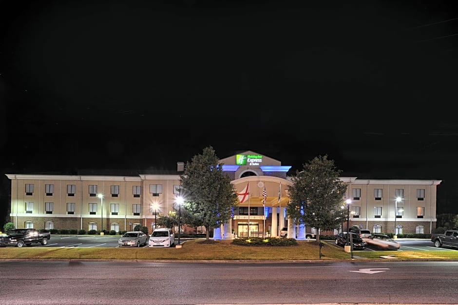 Holiday Inn Express Hotel & Suites Pell City