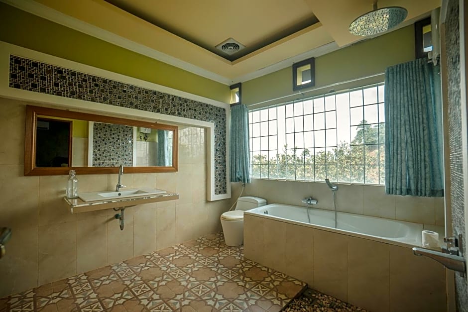 Hakata Lejja near Natural Hot spring