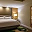 Renaissance by Marriott Allentown Hotel