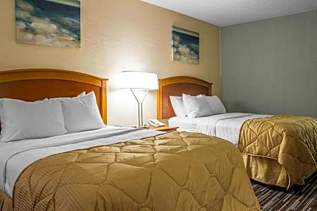 2 Double Beds, No Smoking