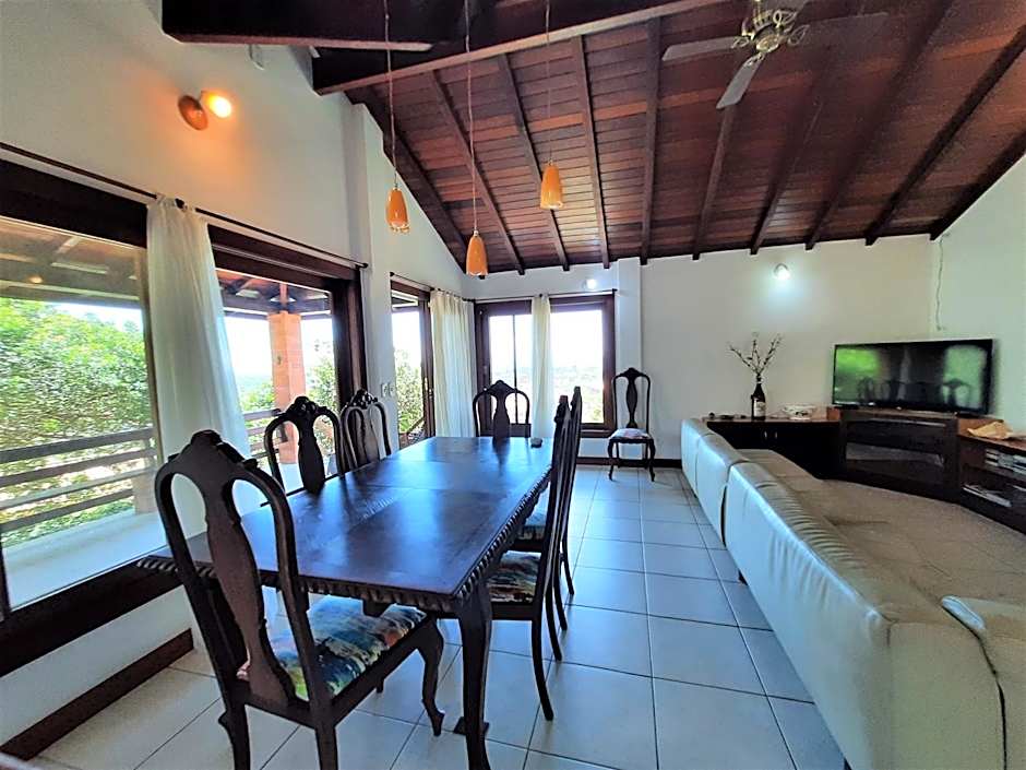 Casa e piscina privativa, vista para o mar em condomínio pé na areia