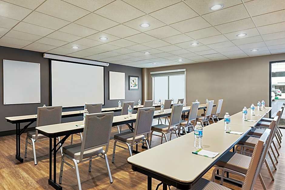 Wingate by Wyndham Cincinnati/Blue Ash