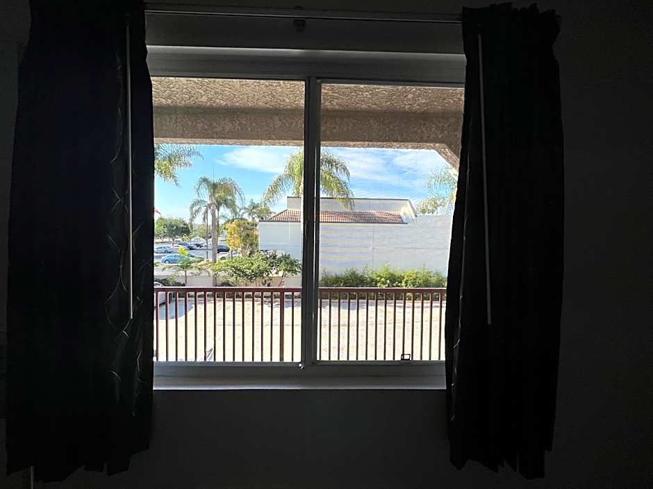 Starlight Inn Huntington Beach – Huntington Beach, CA