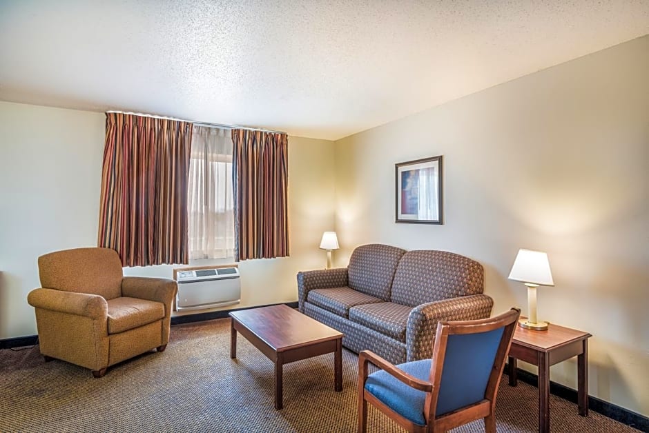 Quality Inn & Suites Eldridge Davenport North