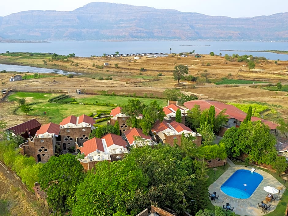 Saj By The Lake - Malshej Ghat Hotel