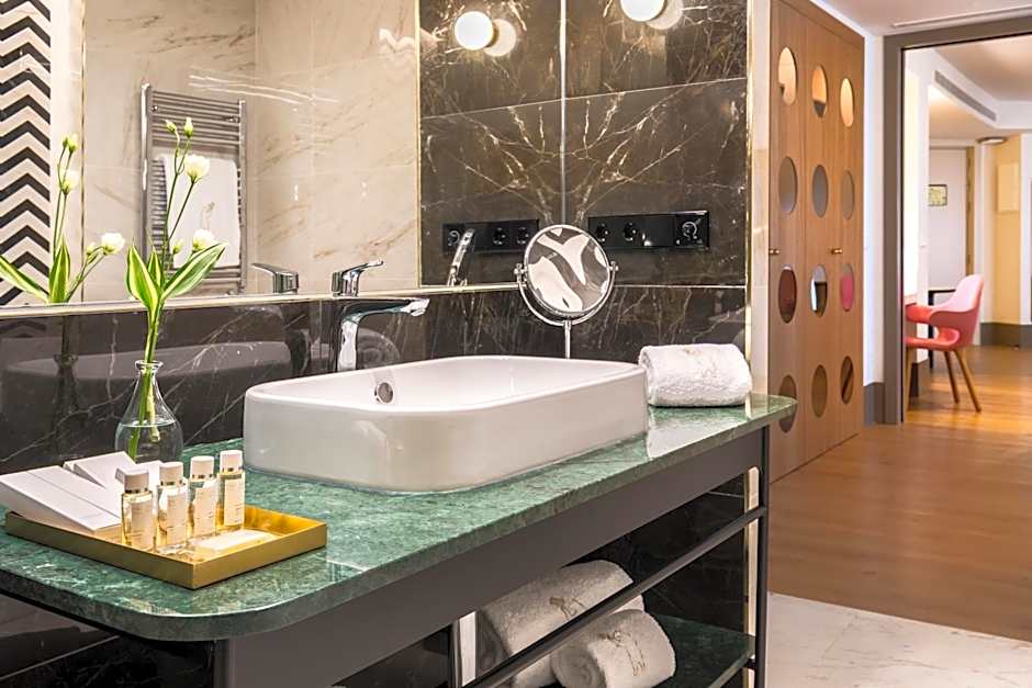 Barcelo Torre de Madrid