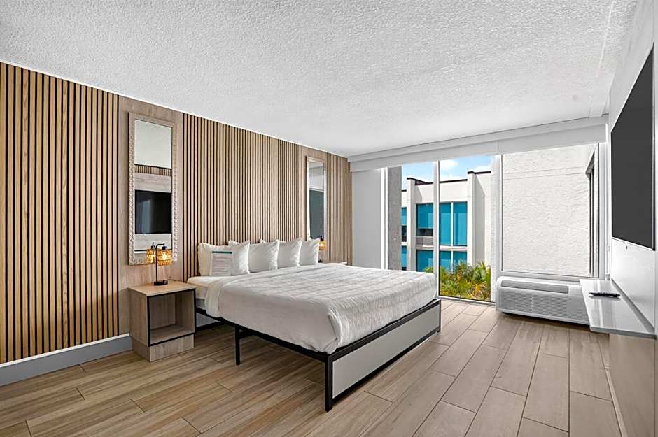 Tropical Palms Hotel