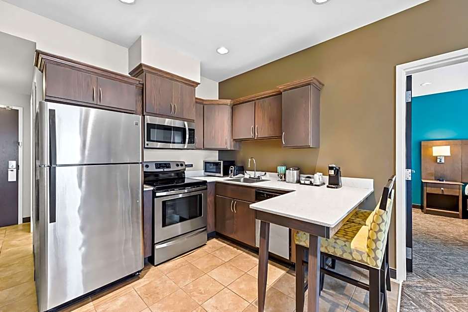 Best Western Plus Bolivar Hotel & Suites