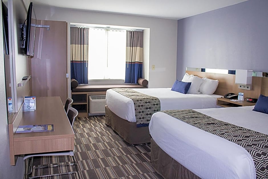 Microtel Inn & Suites Penn Yan Finger Lakes Region