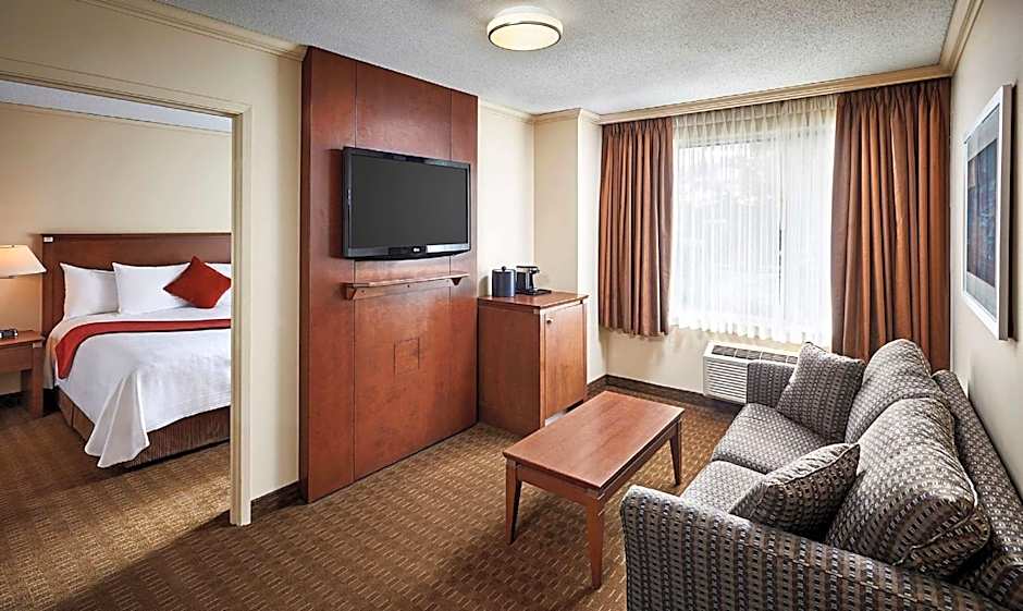 Best Western Plus Guildwood Inn
