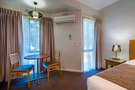 Superior Room with One Queen Bed and One Single Bed - Non-Smoking