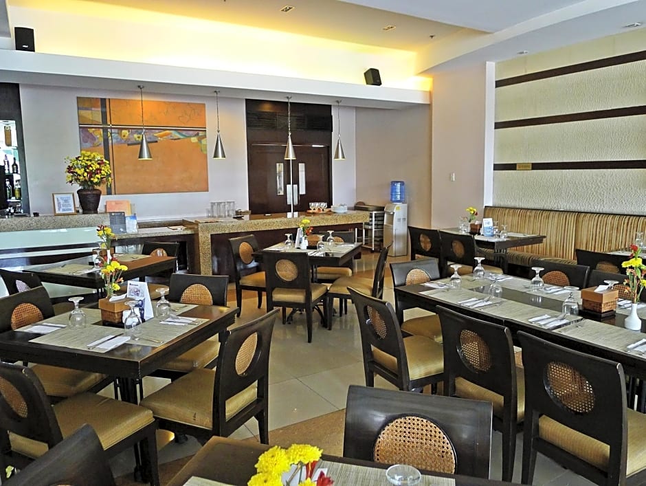 Baguio Burnham Suites Hotel