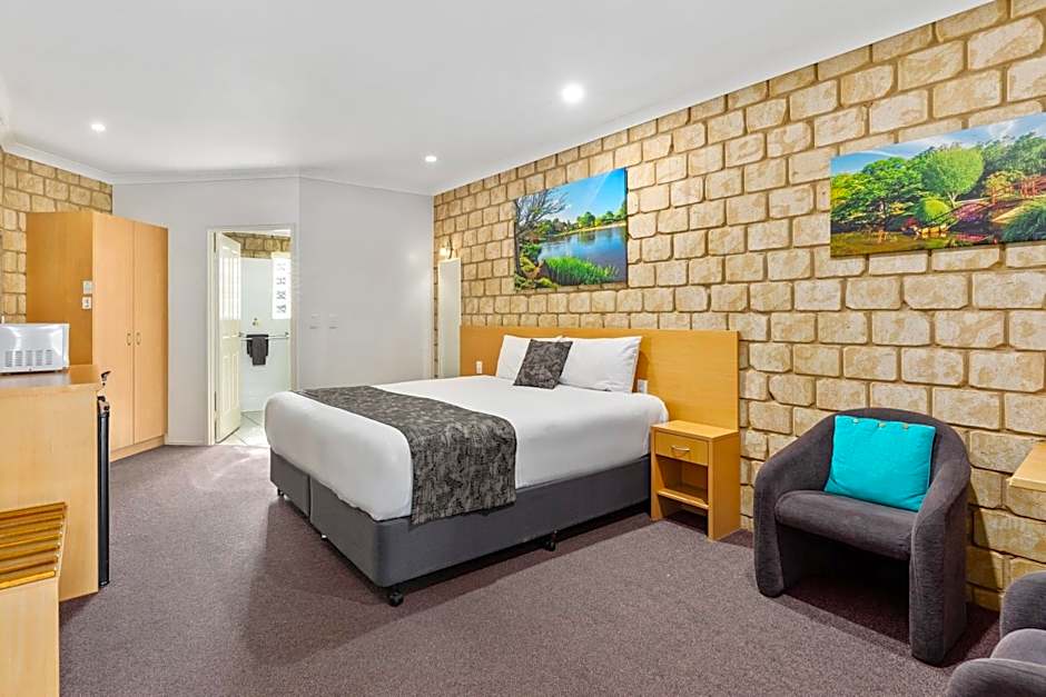 Great Divide Motor Inn