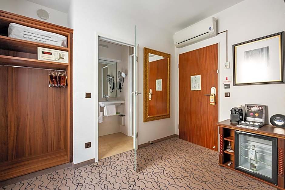 King's Hotel Center Superior