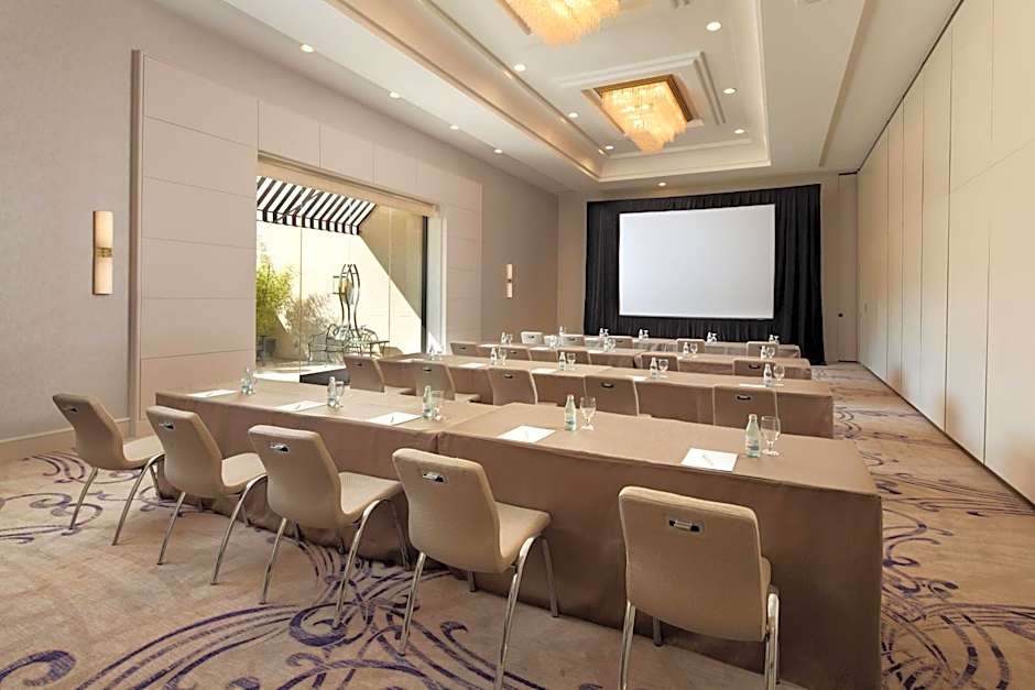 Avenue of the Arts Costa Mesa, a Tribute Portfolio Hotel